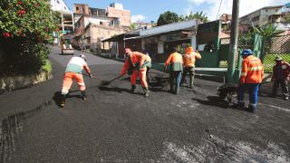 Prefeitura intensifica serviços de infraestrutura no bairro Zumbi