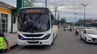 Ônibus clandestino é apreendido pela prefeitura