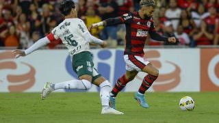 Flamengo e Palmeiras ficam no 0 a 0 em jogo adiantado do Brasileiro