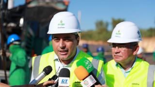 Wilson Lima vistoria aplicação de asfalto em 2ª fase da obra do Anel Sul