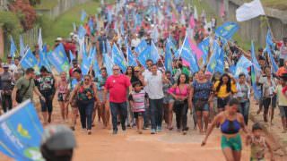Em Fonte Boa, Wilson anuncia 'Asfalta Amazonas' para todos os municípios