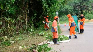 Prefeitura de Manaus realiza ação de limpeza na Zona Leste