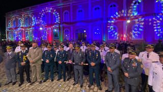 Prefeitura é homenageada com medalha da Polícia Militar