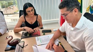 Prefeito assina nomeações de aprovados no concurso da Semsa