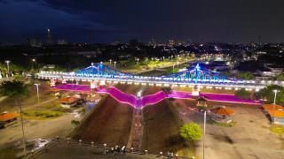 Prefeito vistoria novas luminárias da ponte Benjamin Constant