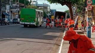 Centro recebe serviços de limpeza da Prefeitura de Manaus