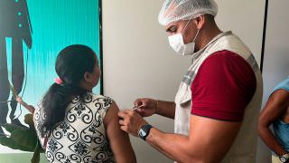Amazonas divulga boletim da Covid-19 e vacinação neste domingo