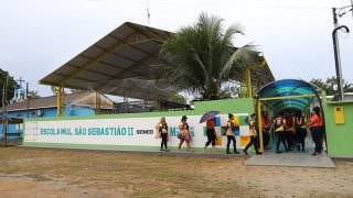 Ano letivo marca abertura de escola em comunidades do rio Negro