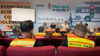 Prefeitura reúne mototaxistas para discutir melhorias do serviço