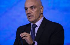 Moraes retira sigilo de áudio de conversa de Bolsonaro