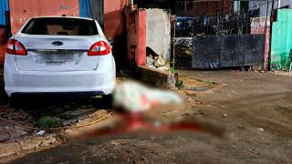 Homem é morto enquanto lavava carro na Zona Sul de Manaus