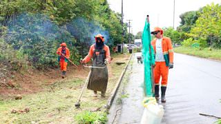 Avenidas de Manaus recebem serviço de limpeza da prefeitura