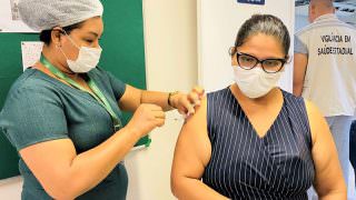 Covid-19: Saúde do Amazonas emite painel semanal e vacinação