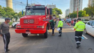 Prefeitura de Manaus autua quatro veículos pesados na Zona Centro-Sul