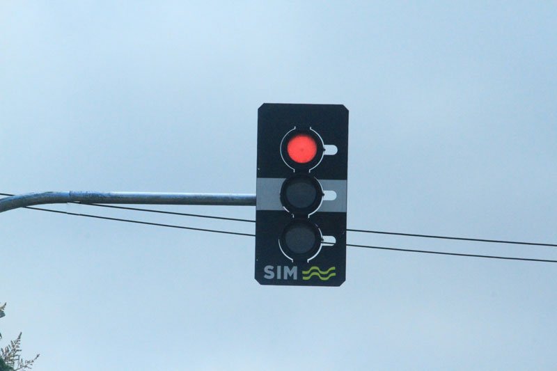 Sinal de trânsito (Foto: Josemar Antunes) Semáforo entra em operação em importante cruzamento da zona Leste