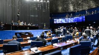 Senado aprova em votação simbólica projeto do Desenrola