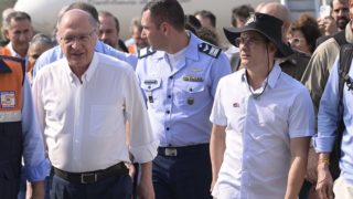 Prefeito David Almeida e vice-presidente Alckmin se reúnem em Brasília