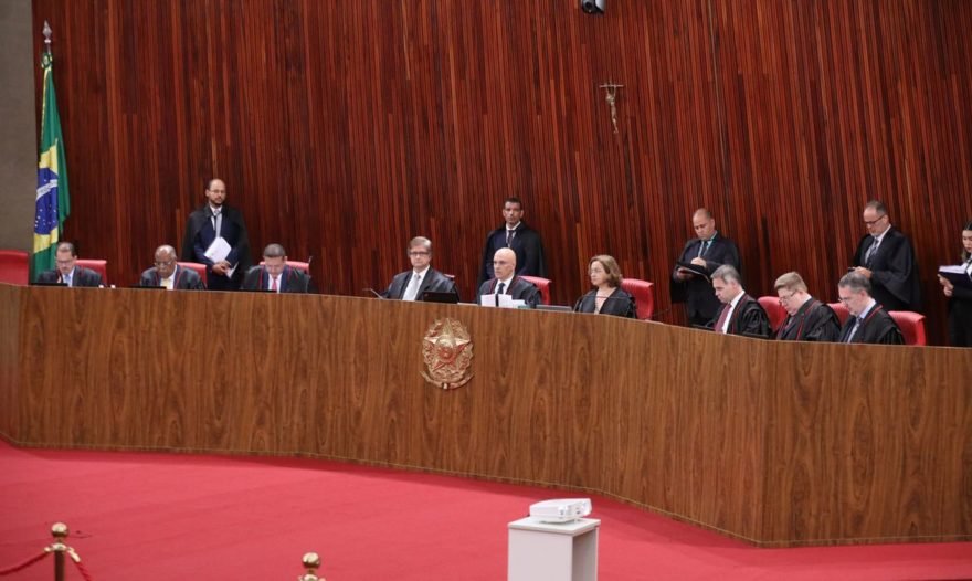 Foto: Antonio Augusto/Secom/TSE TSE suspende julgamento de Bolsonaro por abuso de poder nas eleições