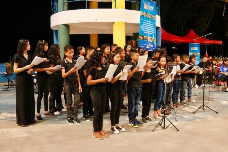 (Fotos: Divulgação Secretaria de Cultura e Economia Criativa)
Alunos do Liceu Cláudio Santoro em Envira realizam uma mostra de fim de ano