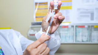 Nove unidades de saúde ofertam vacinação contra Covid-19 neste sábado em Manaus