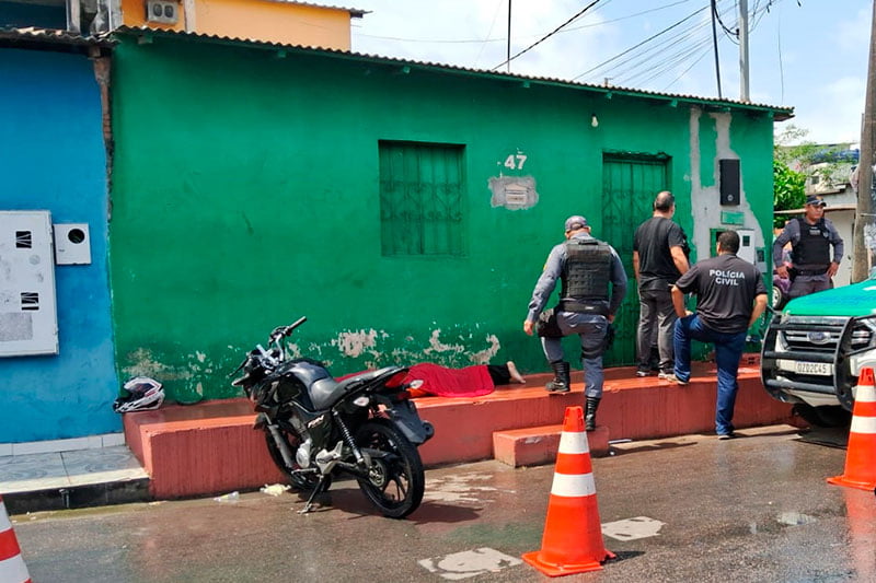 Homem disfarçado de gari é morto por ‘justiceiro’ em Manaus