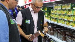 Ipem-AM fiscaliza produtos natalinos em Manaus e Região Metropolitana