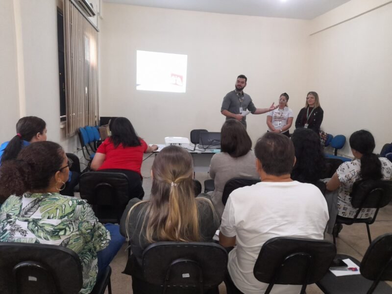Capacitação sobre o teste rápido (Foto: Divulgação/Semsa) Manaus amplia oferta de teste rápido para tuberculose