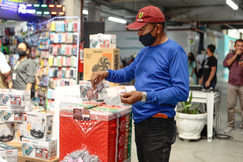 Prefeitura de Manaus promove iniciativa para sorteios do ‘Natal nas Galerias’