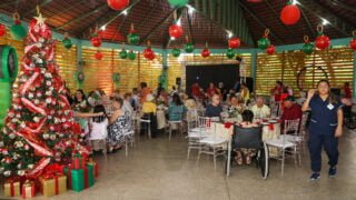 Prefeitura realiza ‘Natal de Luz’ para idosos residentes na Fundação Doutor Thomas