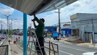 Prefeitura realiza revitalização das plataformas de ônibus na zona Leste de Manaus