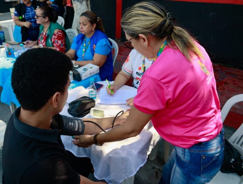 Serviços (Foto: Ygson França/Sejusc)
Sejusc: moradores de rua recebem cuidados e ceia natalina