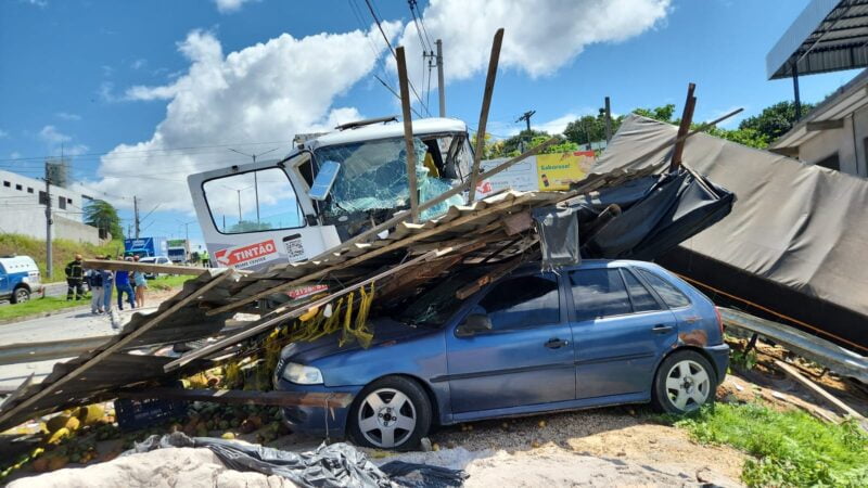 Acidentes na avenida do Turismo interrompem trânsito na localidade