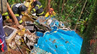 Avião com 2 pessoas a bordo cai na região do ABC Paulista