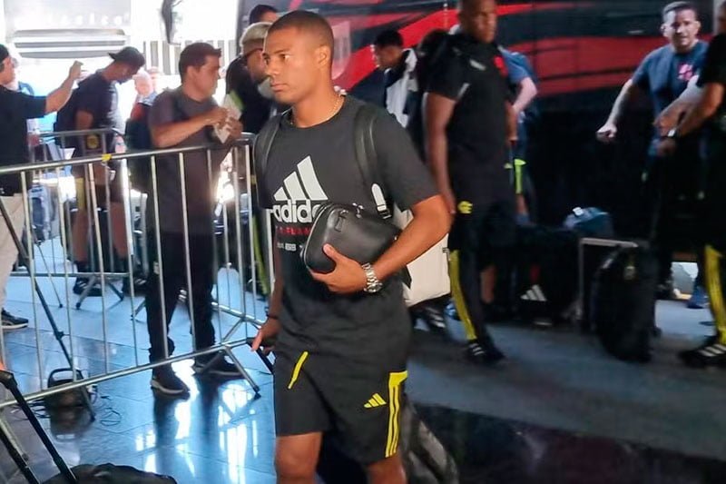Flamengo viaja para estreia no Carioca em Manaus