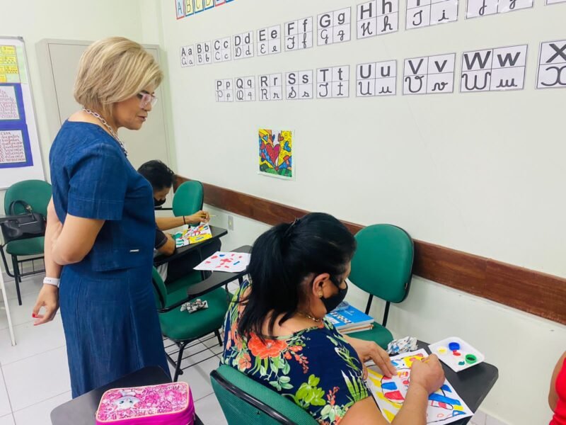 FUnATI e Semed abrem matrículas para a escolarização de adultos e pessoas idosas