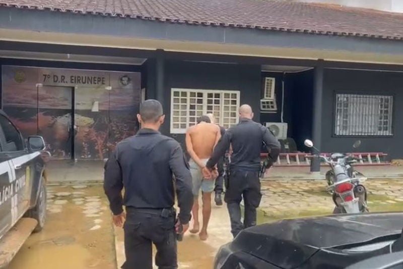 A prisão ocorreu em um beco no bairro Fátima (Foto: Divulgação/PC-AM) Homem é preso por roubos e furtos em Eirunepé, no Amazonas
