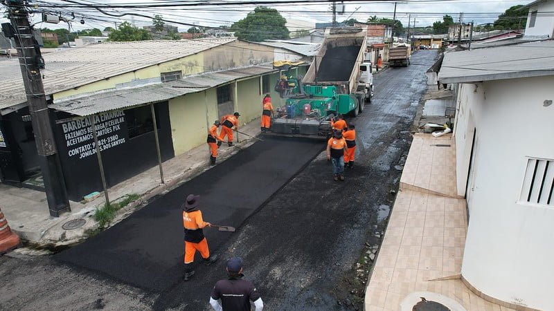 Prefeitura aplica 300 toneladas de massa em via do bairro Cidade Nova