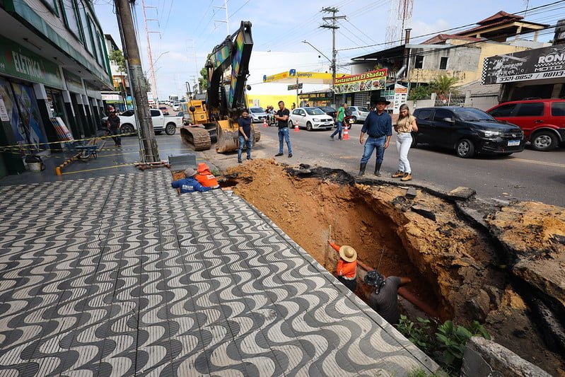 Obra emergencial avenida Tefé (Foto: Márcio Melo/Seminf) Prefeitura de Manaus realiza obra emergencial na avenida Tefé