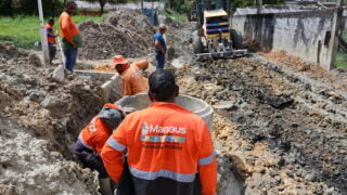 Prefeitura instaura operação de infraestrutura em ramal no Val Paraíso