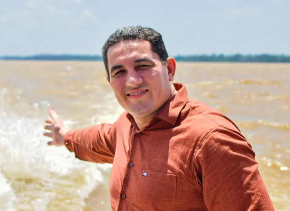 Simão Peixoto (redes sociais) Preso pela PF, Simão Peixoto continua assinando licitações no Diário Oficial