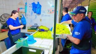 Sepror entrega 1,5 tonelada de alimentos coletados em feiras da capital