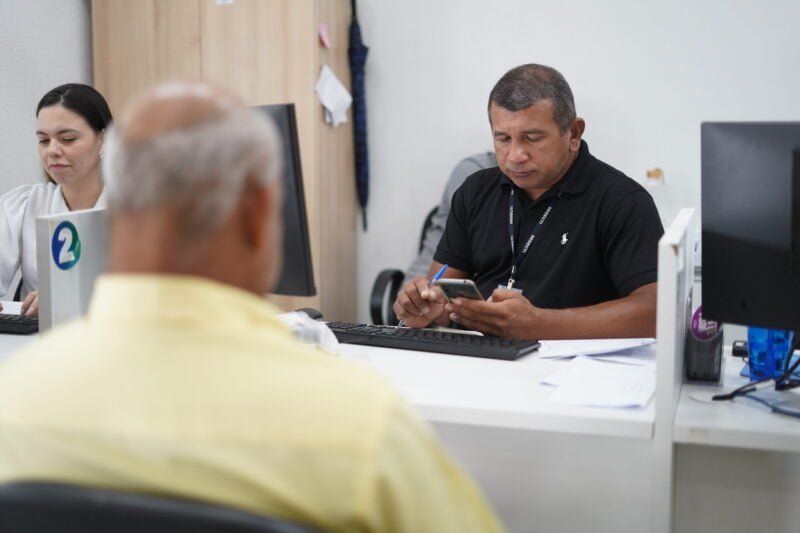 Atendimento Sine Amazonas (Foto: Henrique Miranda/Setemp) Sine Amazonas divulga 79 vagas de emprego para esta quinta-feira (18)