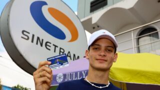 Alunos de escolas pública de Manaus já podem solicitar créditos passe livre estudantil