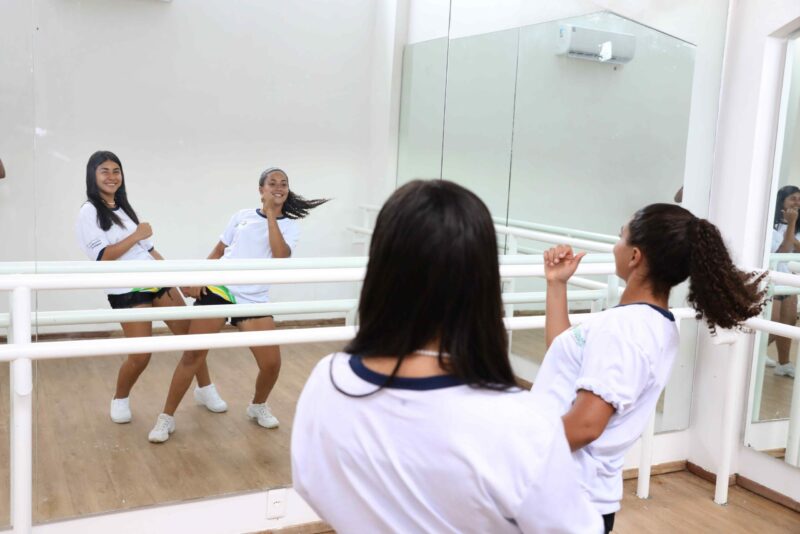 Escola do Teatro Bolshoi no Brasil abre seletiva para estudantes do Amazonas