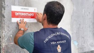 Visa Manaus apreende 25 toneladas de farinha de trigo falsificada