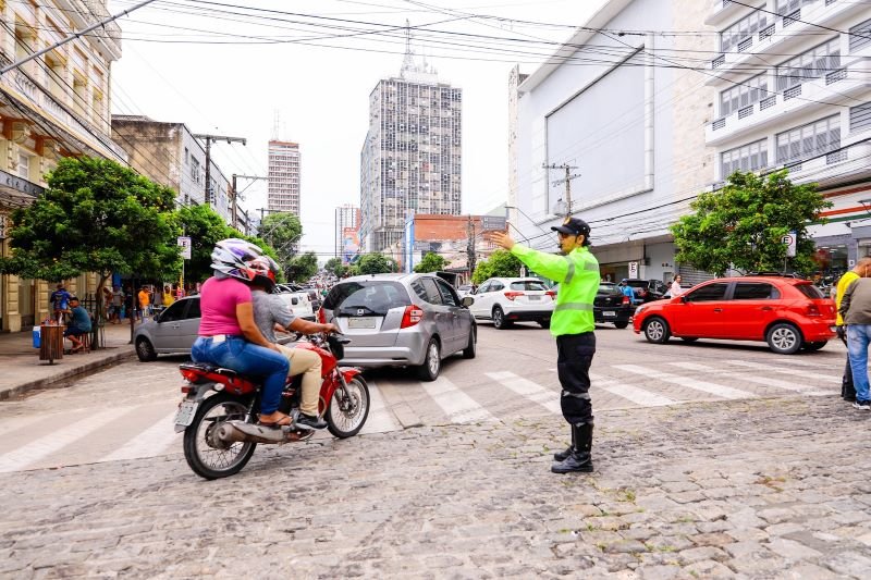 Agente de trânsito do IMMU (Foto: Divulgação/IMMU) IMMU atua para garantir segurança do trânsito durante Vias Sacras nesta sexta-feira (29)