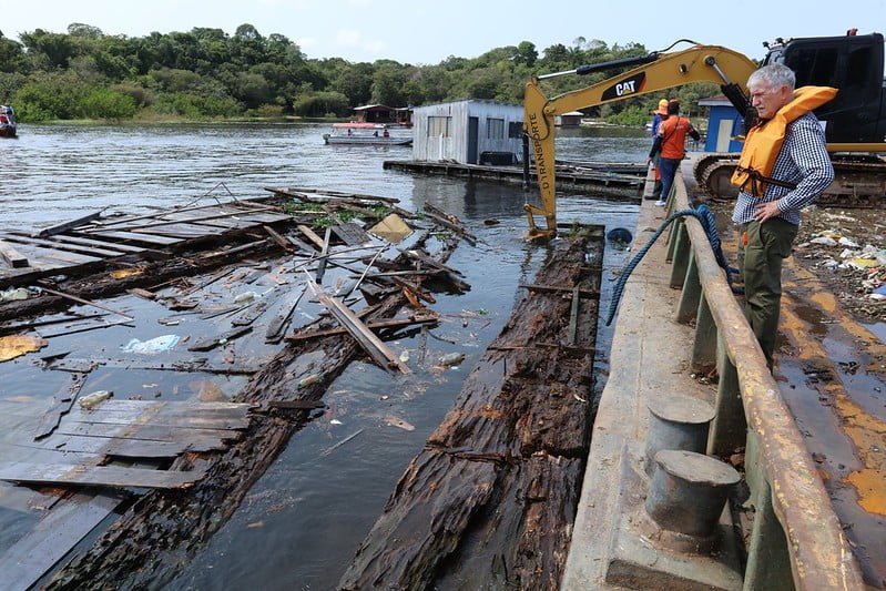 Operação para retirada de flutuantes do Tarumã-Açu inicia em Manaus