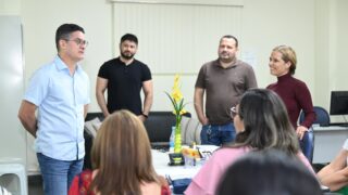 Prefeito reúne com servidores para aplicação do projeto-piloto de SGQ na Visa Manaus