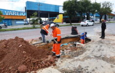 Seminf recupera redes de drenagem profunda em avenidas das zonas Leste e Sul