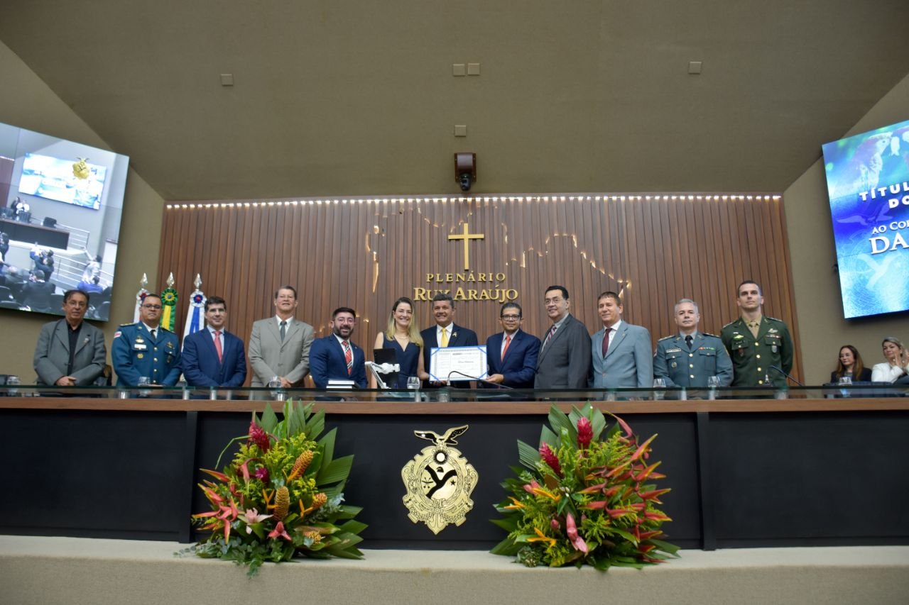 Aleam concede Título de Cidadão do Amazonas ao Comandante Dan, por iniciativa do deputado João Luiz